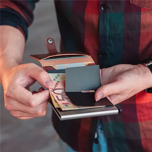 BILLETERA CON TARJETERO – Estilo, seguridad y practicidad en tu bolsillo