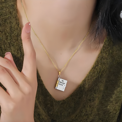 COLLAR DE LIBRO PARA HIJA L – Amor eterno, mensaje del corazón y un recuerdo para toda la vida