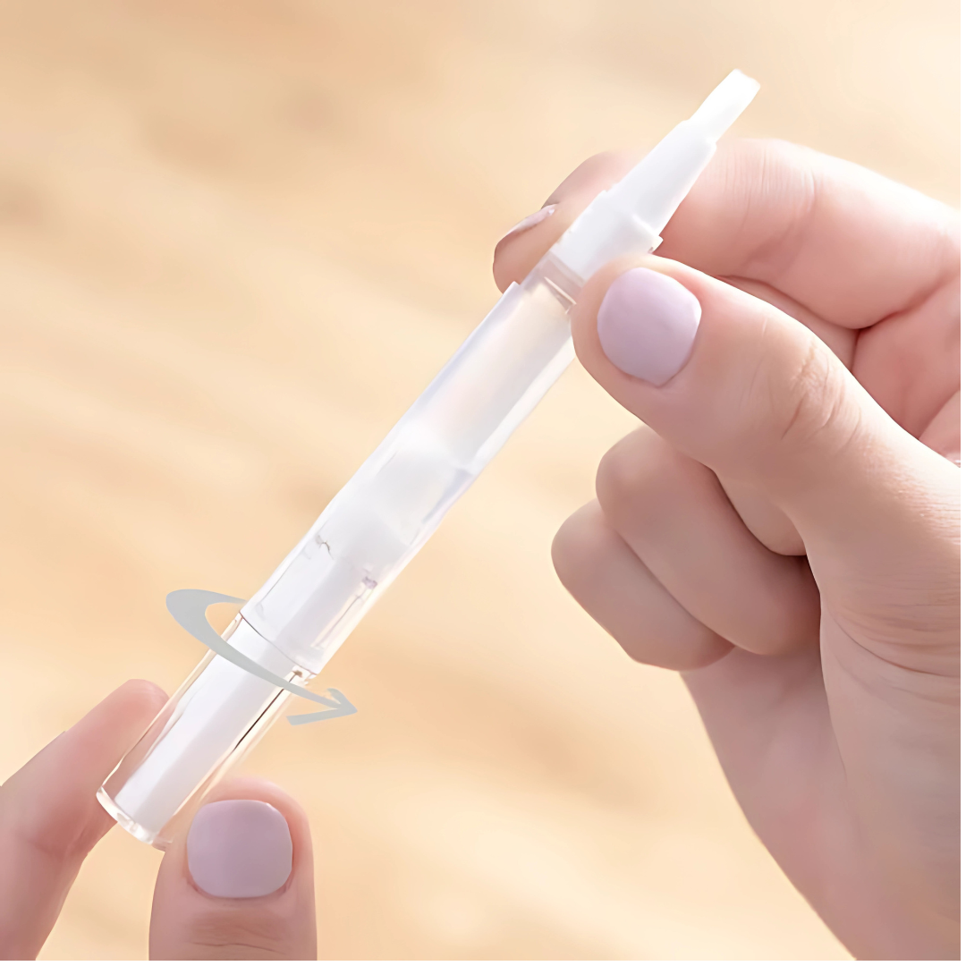 Lápiz Blanqueador Dazzling White™ – Dientes más blancos en minutos, sin dolor ni sensibilidad